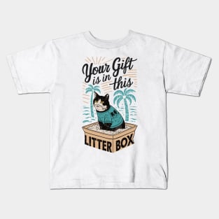 Cat in a box Kids T-Shirt